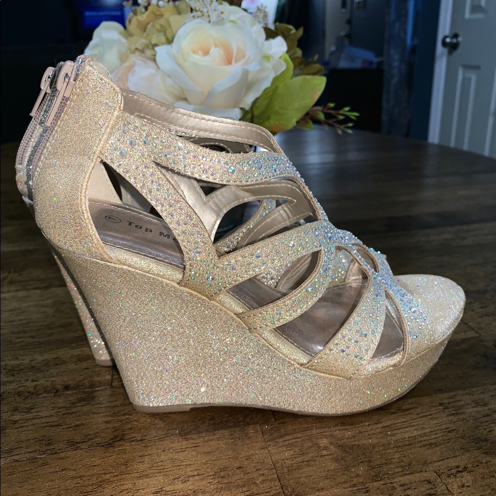 Rhinestone/Glitter Top Moda Wedges size 7